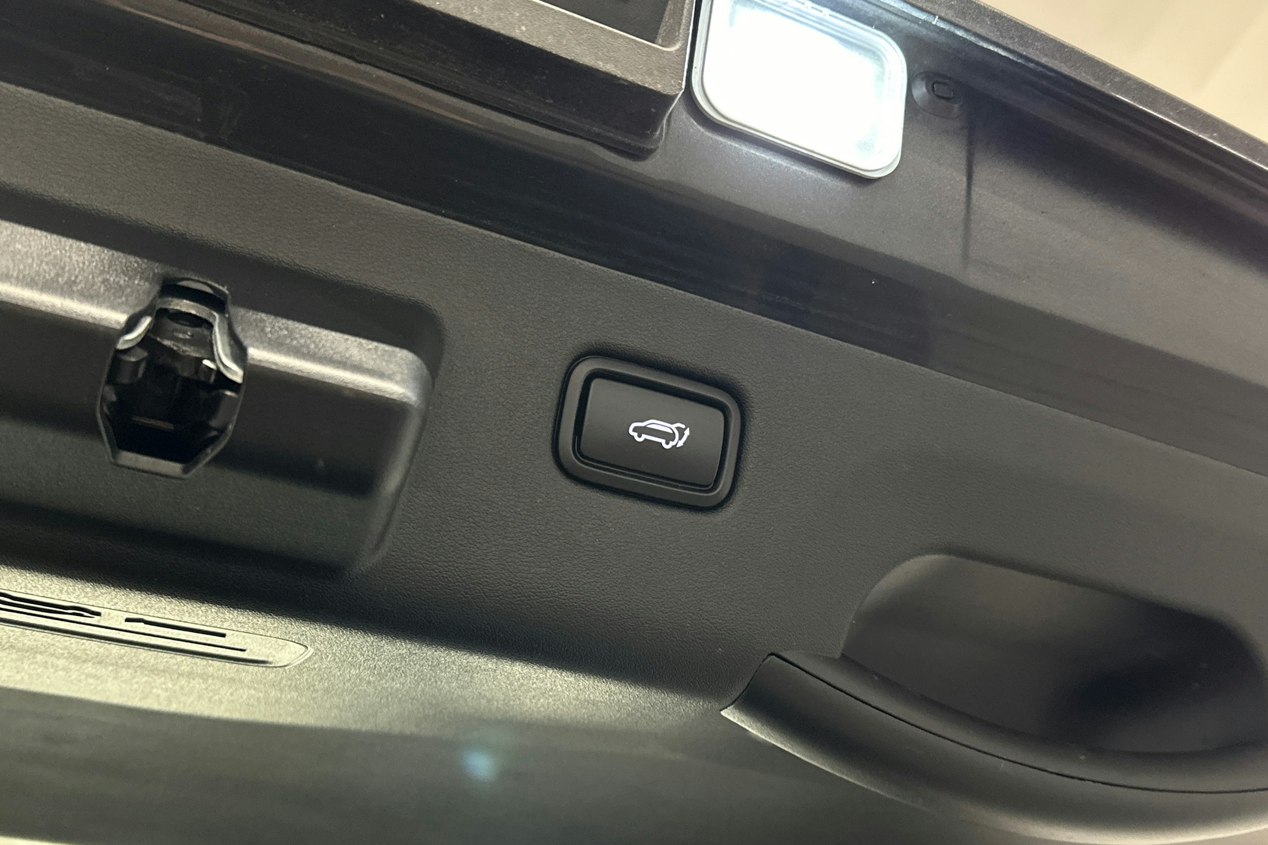 harmaa Kia EV6 2023 kuva 15.