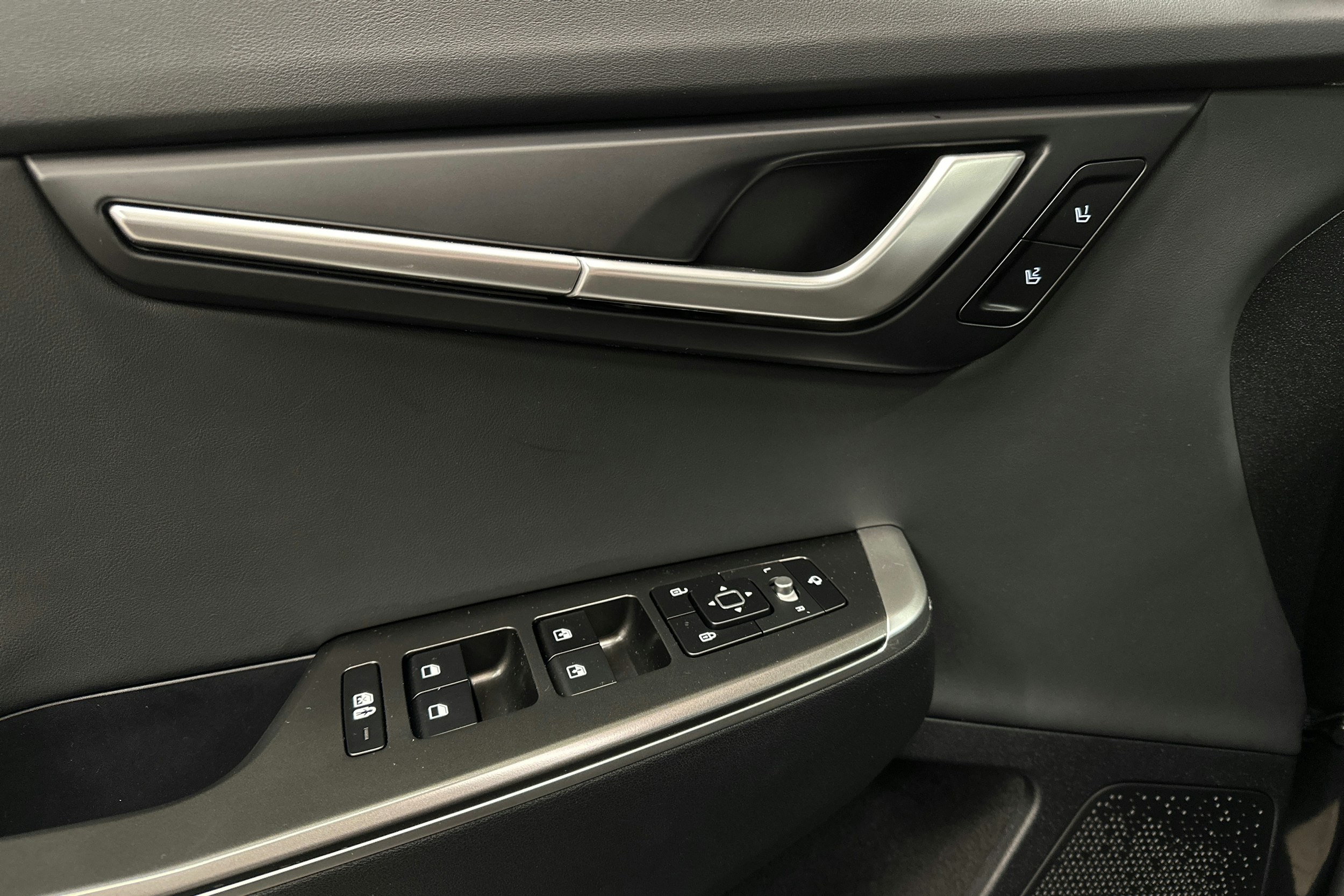 harmaa Kia EV6 2023 kuva 21.