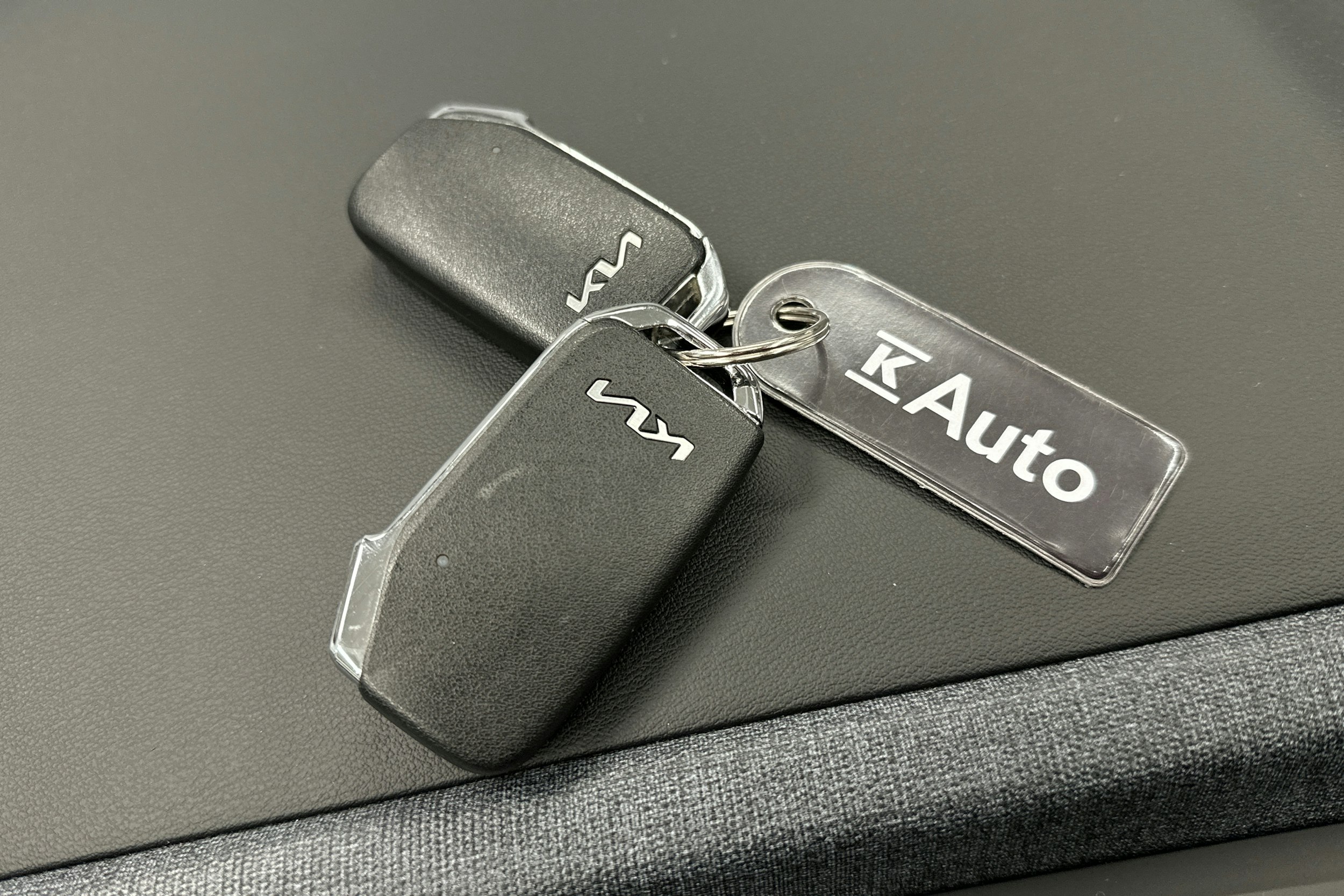 harmaa Kia EV6 2023 kuva 38.