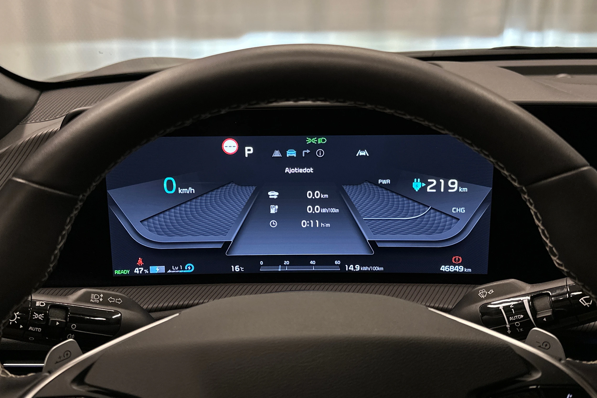 musta Kia EV6 2023 kuva 17.
