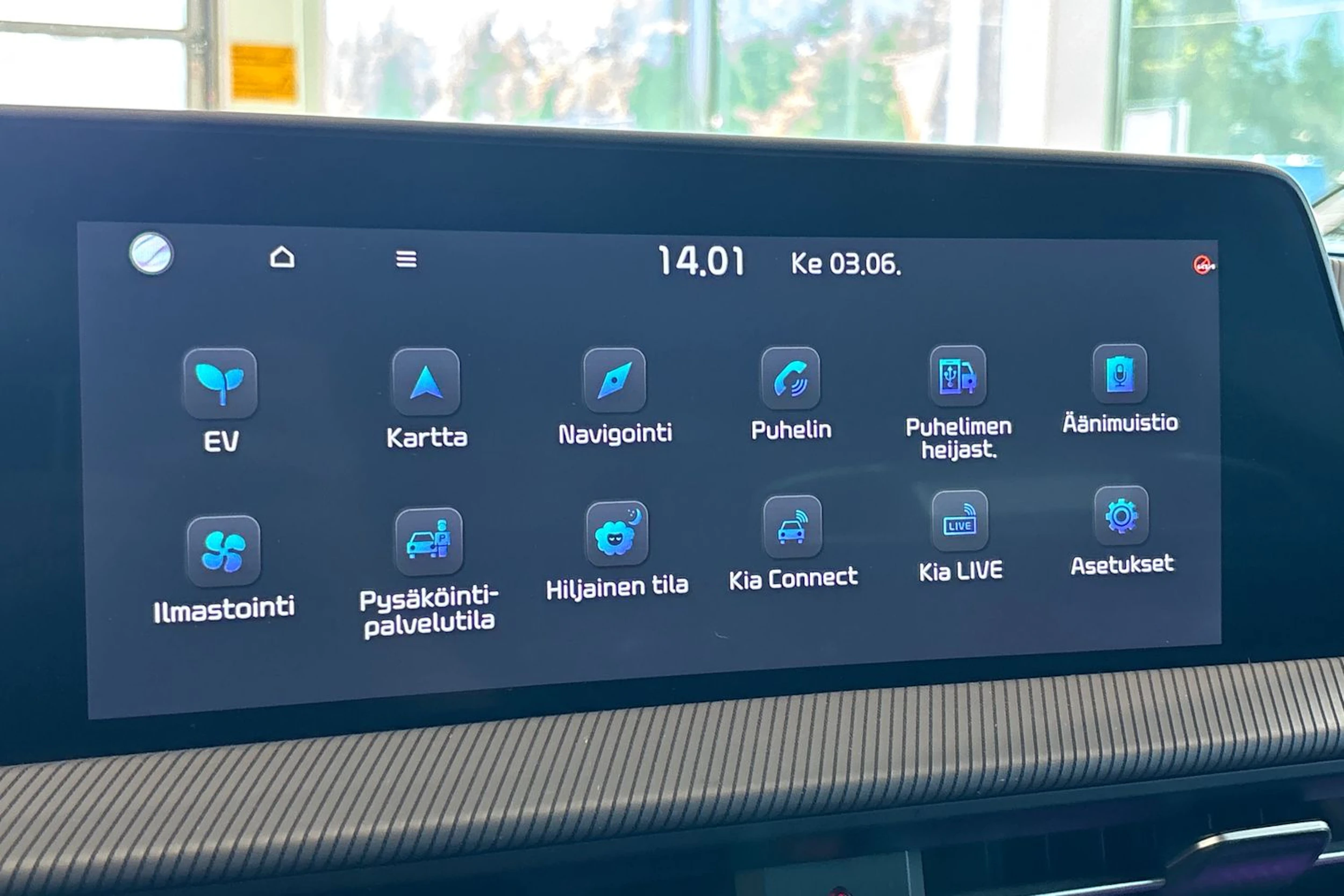 valkoinen Kia EV6 2023 kuva 29.