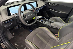 musta Kia EV6 2023 kuva 6.
