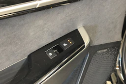 musta Kia EV6 2023 kuva 16.