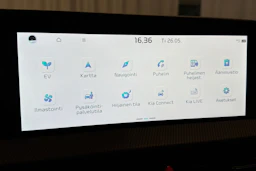 musta Kia EV6 2023 kuva 26.