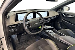 Valkoinen Kia EV6 2023 kuva 6.