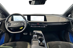 Valkoinen Kia EV6 2023 kuva 7.