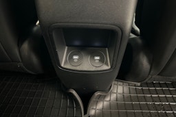 Valkoinen Kia EV6 2023 kuva 13.