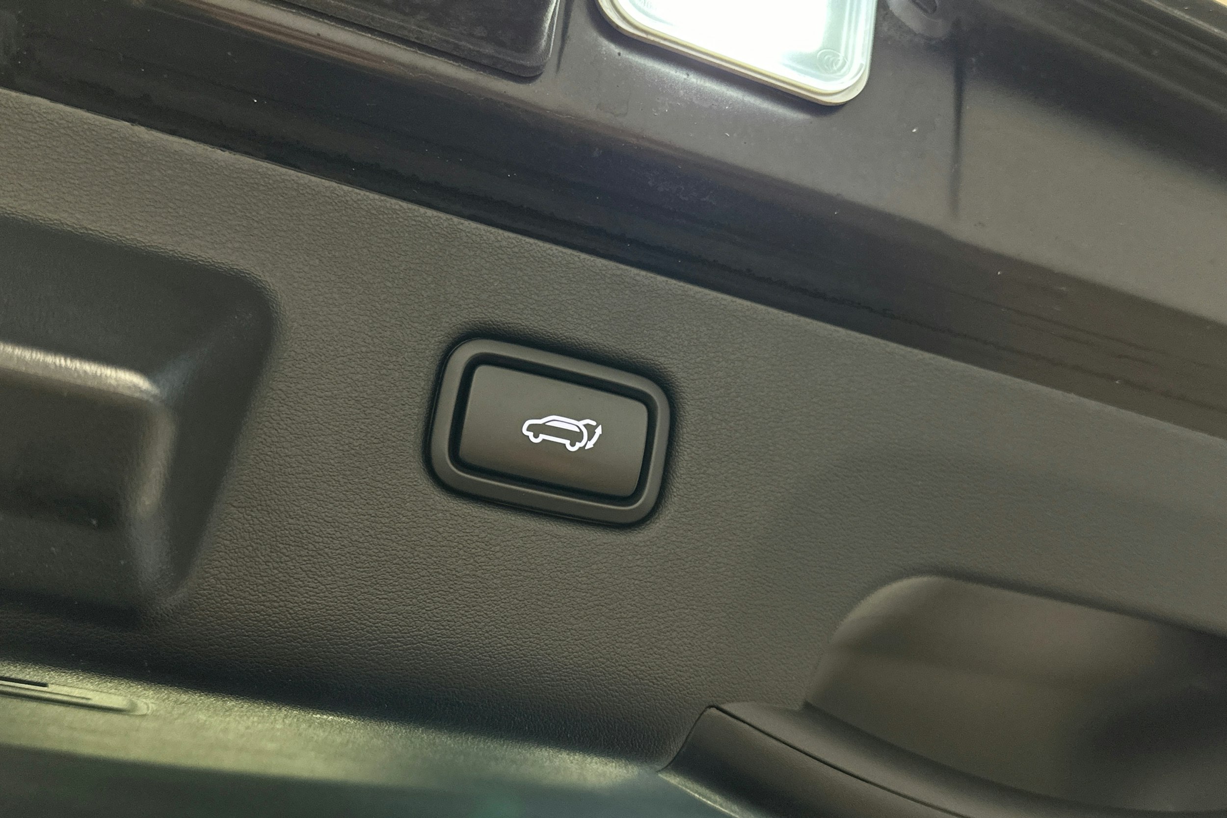 musta Kia EV6 2023 kuva 12.