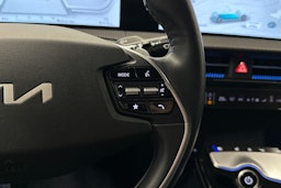 musta Kia EV6 2023 kuva 18.