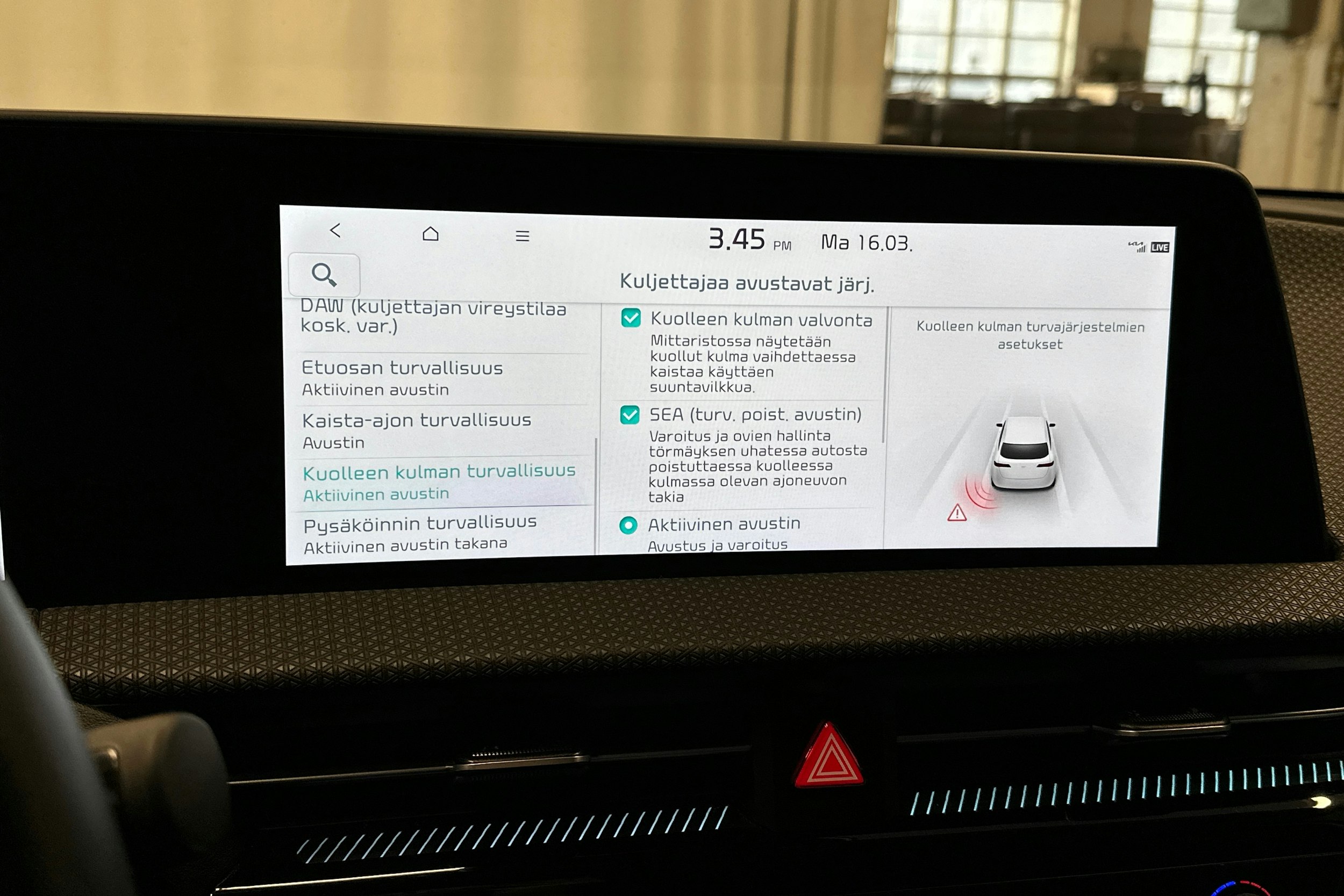 musta Kia EV6 2023 kuva 26.