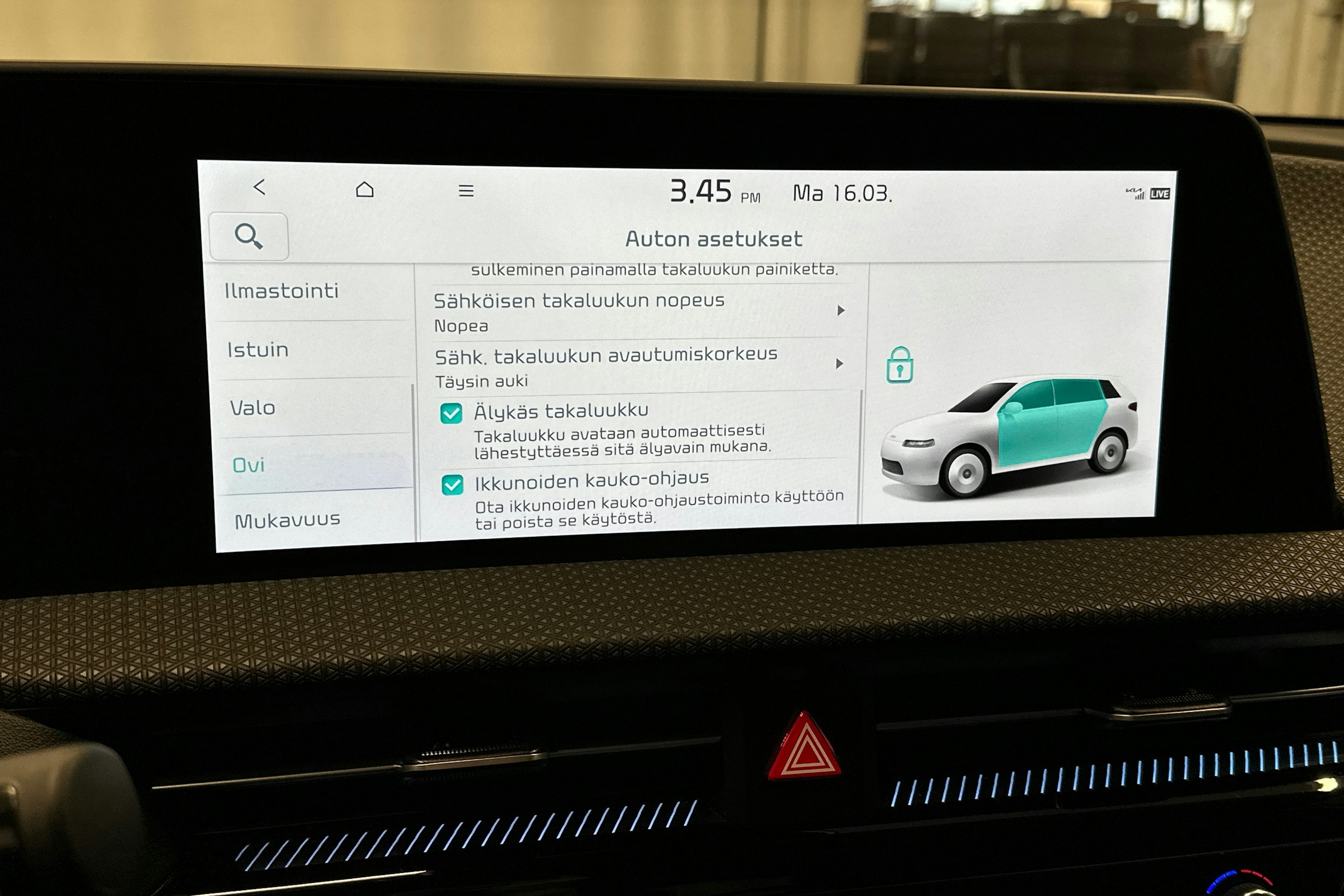 musta Kia EV6 2023 kuva 28.