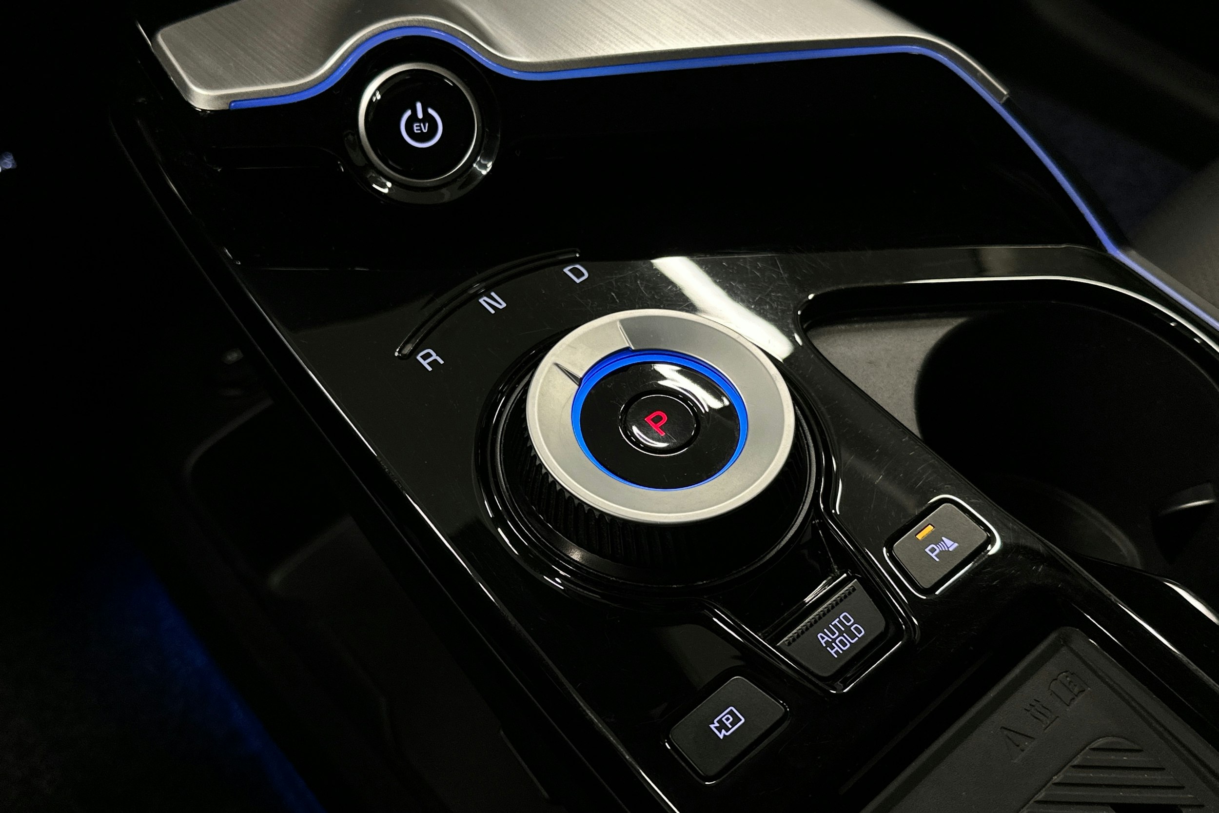 musta Kia EV6 2023 kuva 38.