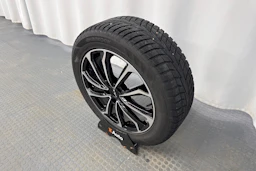 punainen Kia EV6 2023 kuva 13.