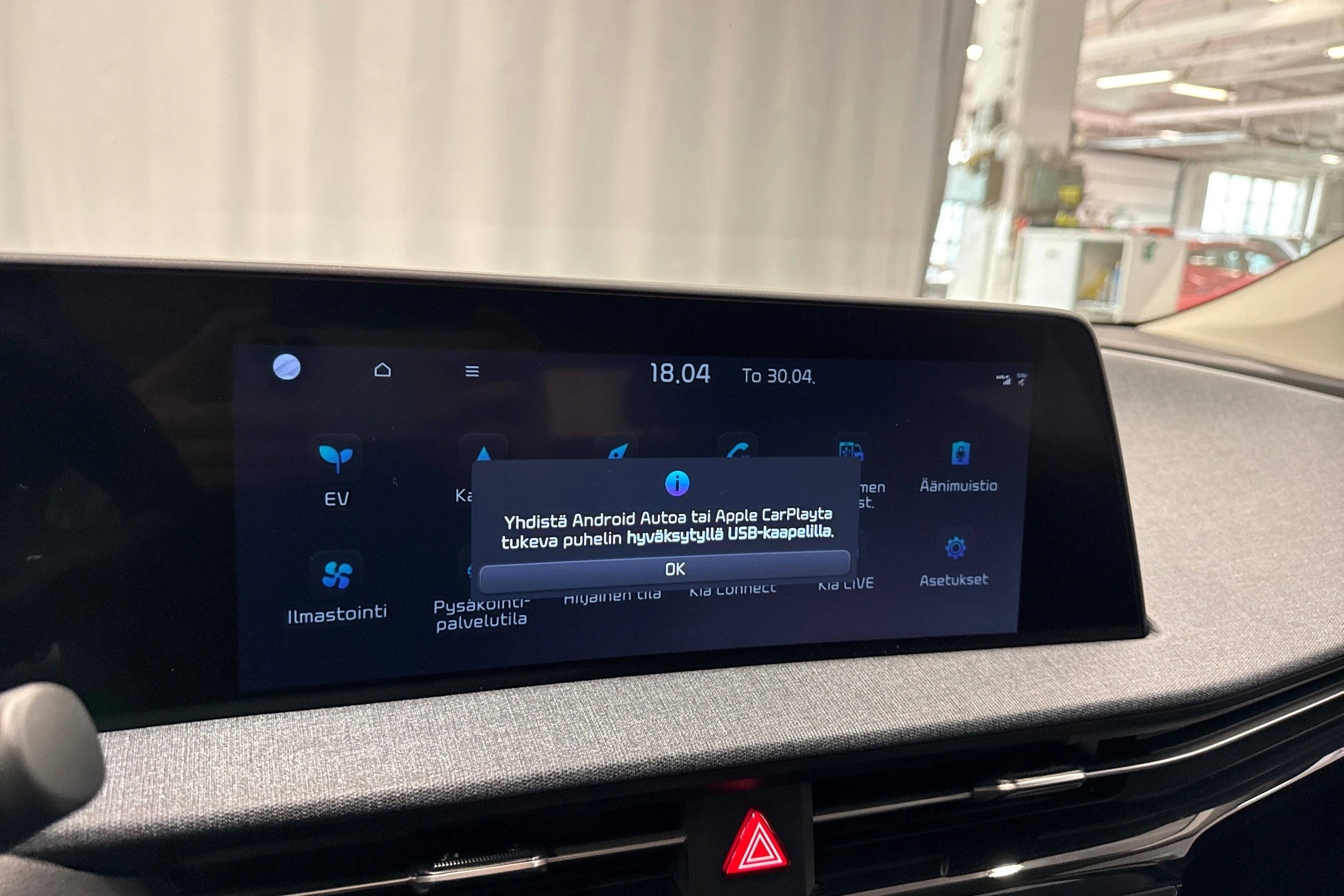 punainen Kia EV6 2023 kuva 21.