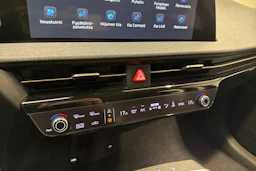punainen Kia EV6 2023 kuva 23.