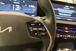 punainen Kia EV6 2023 kuva 16.