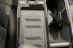 punainen Kia EV6 2023 kuva 28.