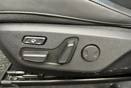 punainen Kia EV6 2023 kuva 30.