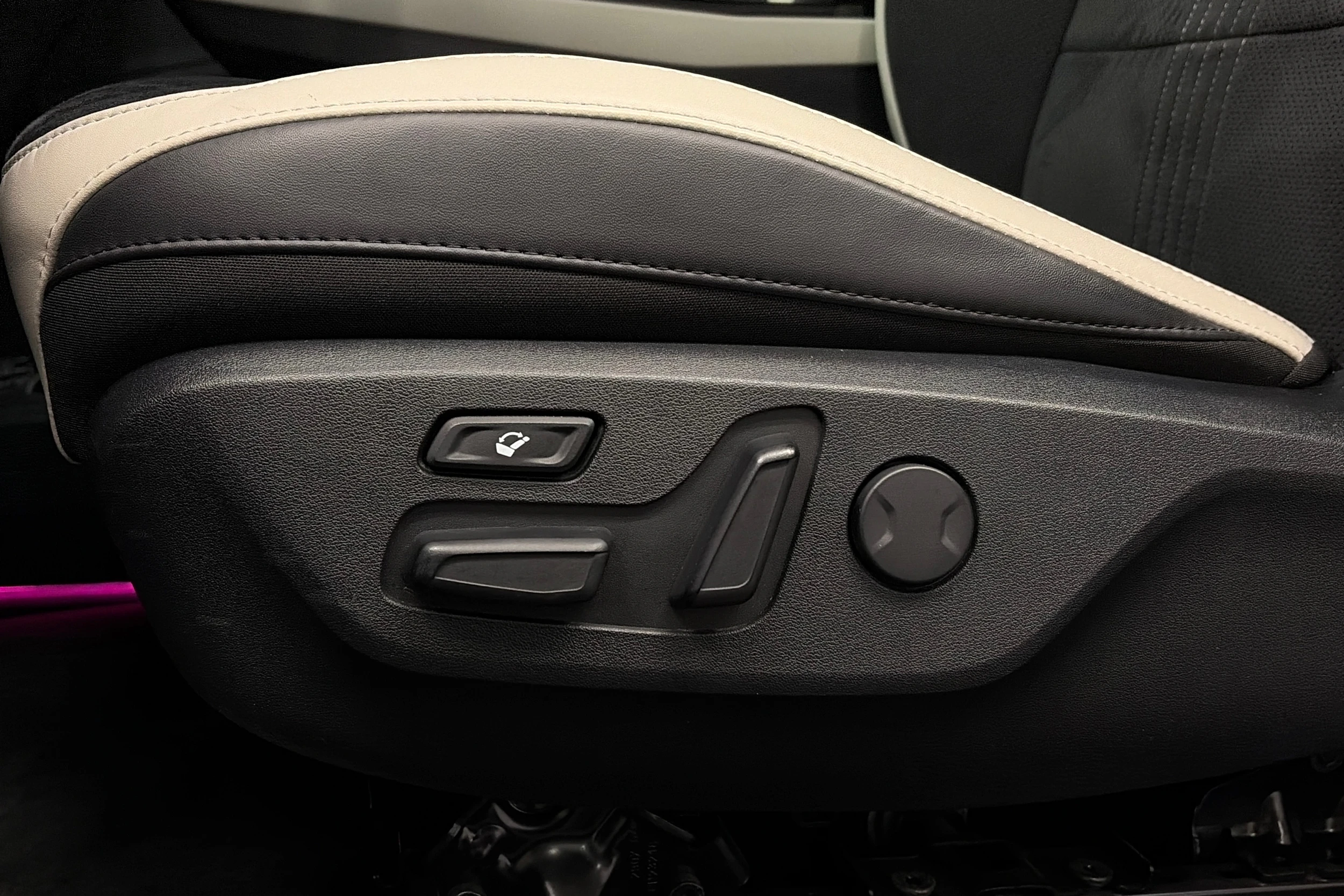 sininen Kia EV6 2024 kuva 14.