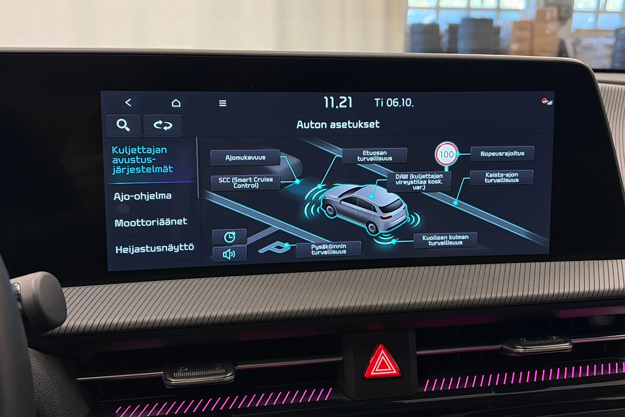 sininen Kia EV6 2024 kuva 20.