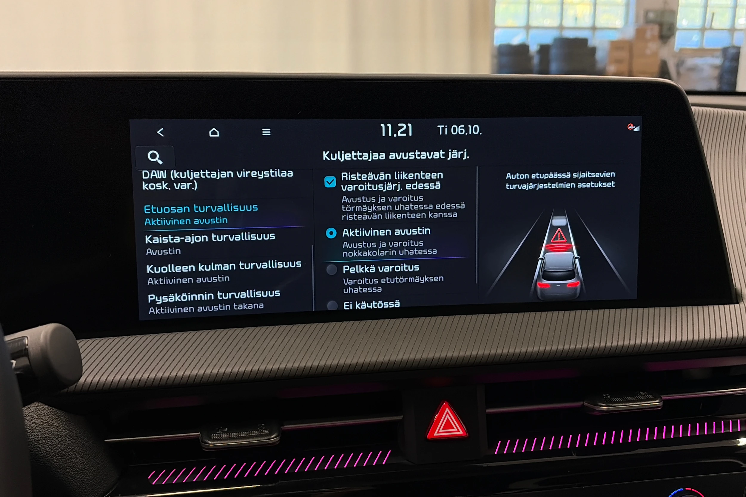 sininen Kia EV6 2024 kuva 22.