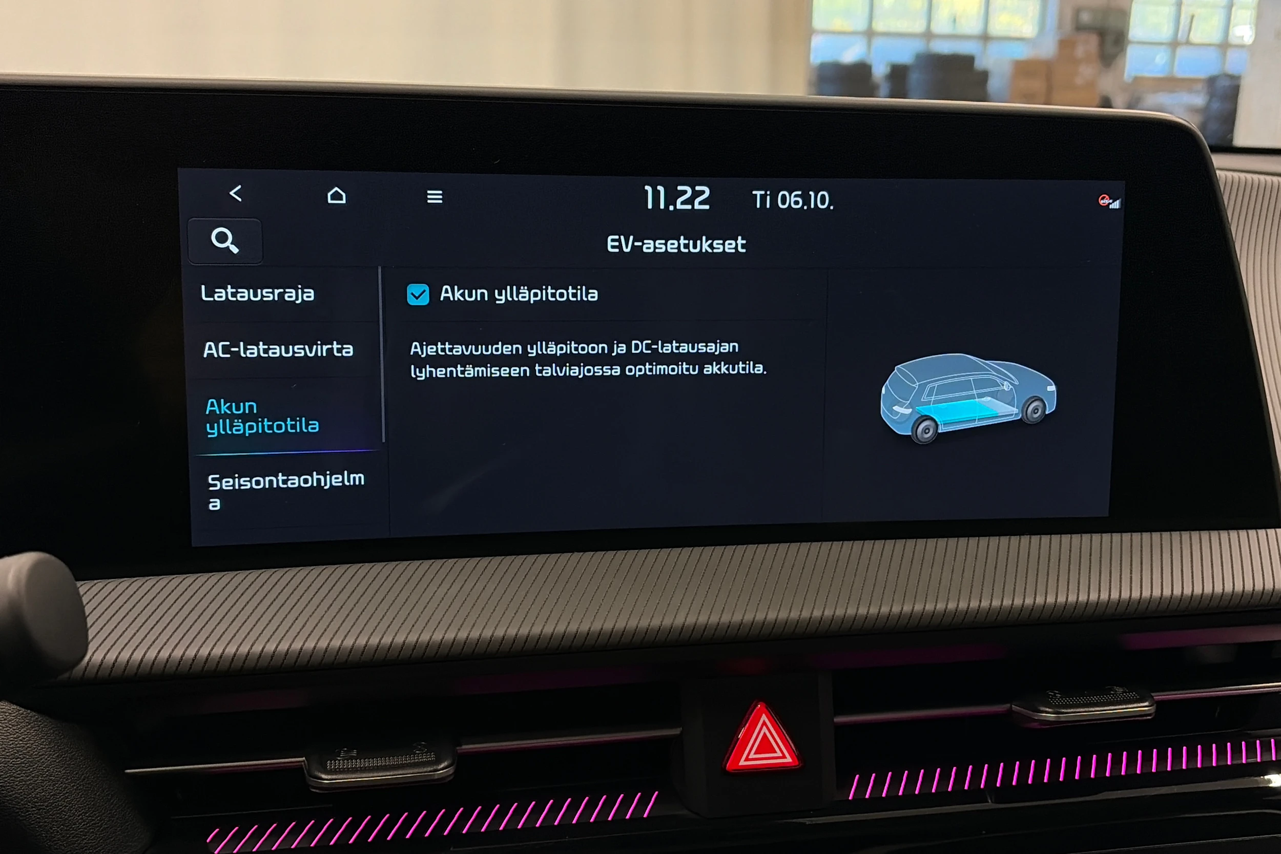 sininen Kia EV6 2024 kuva 27.