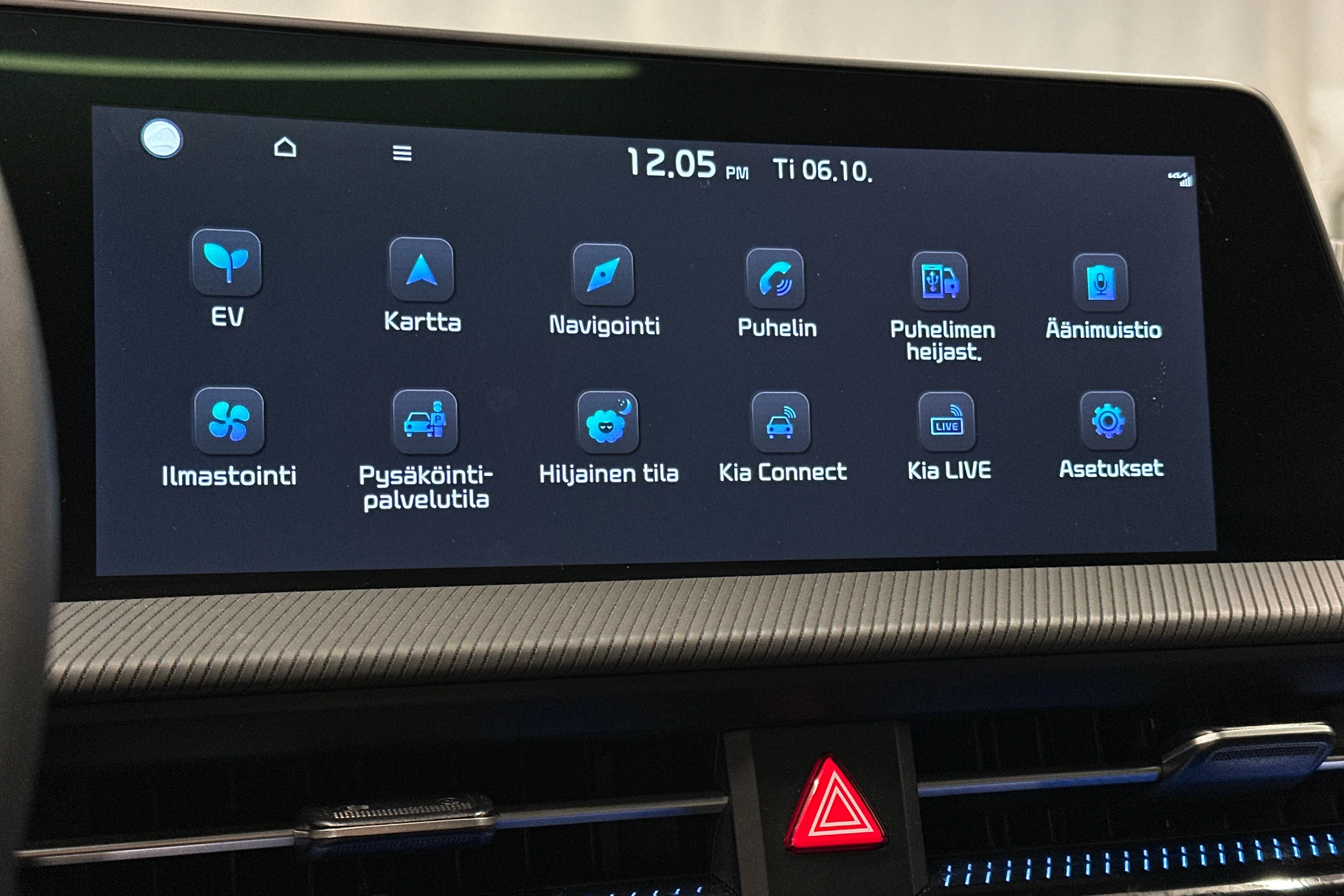 valkoinen Kia EV6 2024 kuva 27.