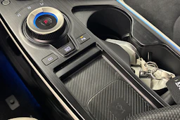 punainen Kia EV6 2025 kuva 24.