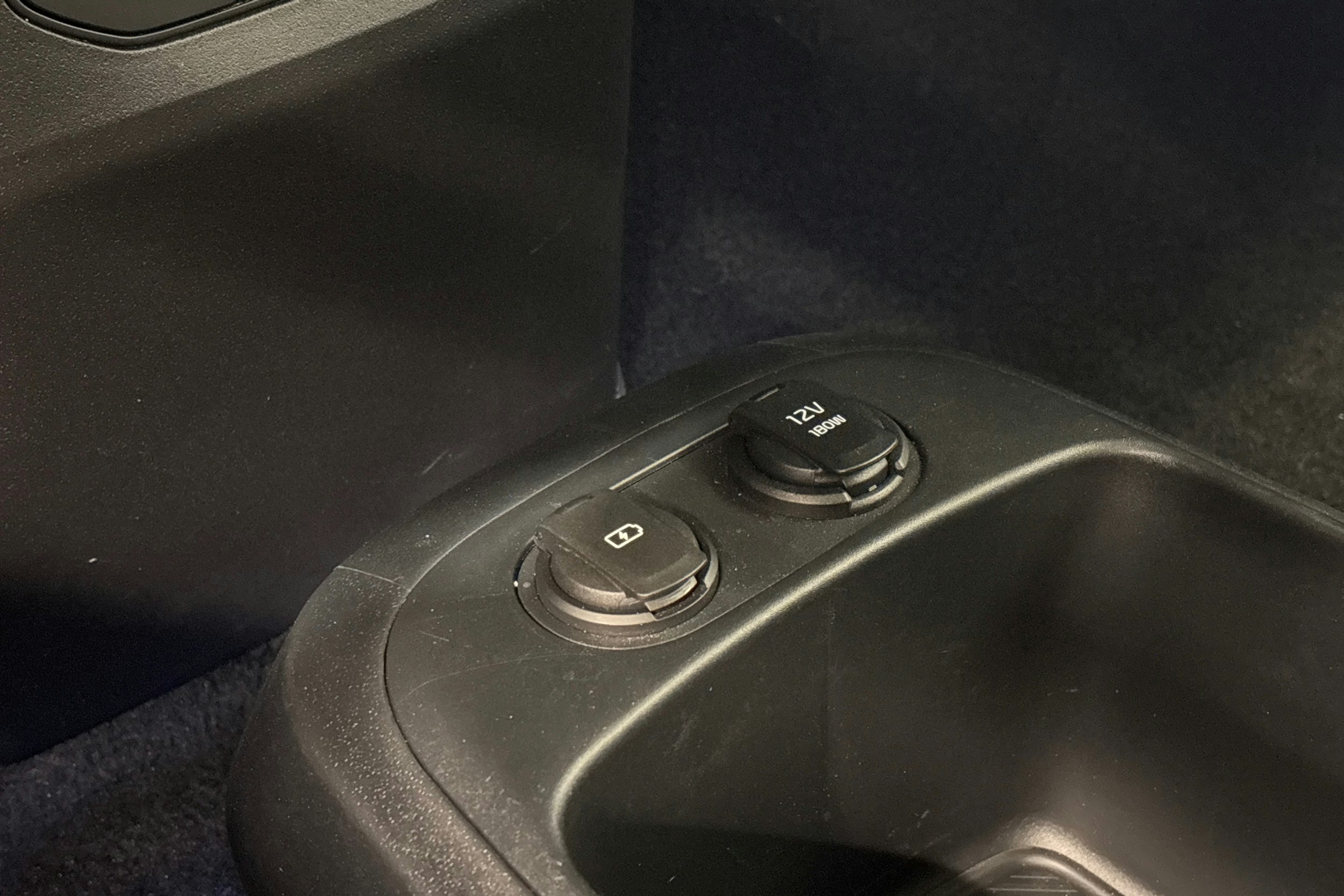 punainen Kia EV6 2025 kuva 26.