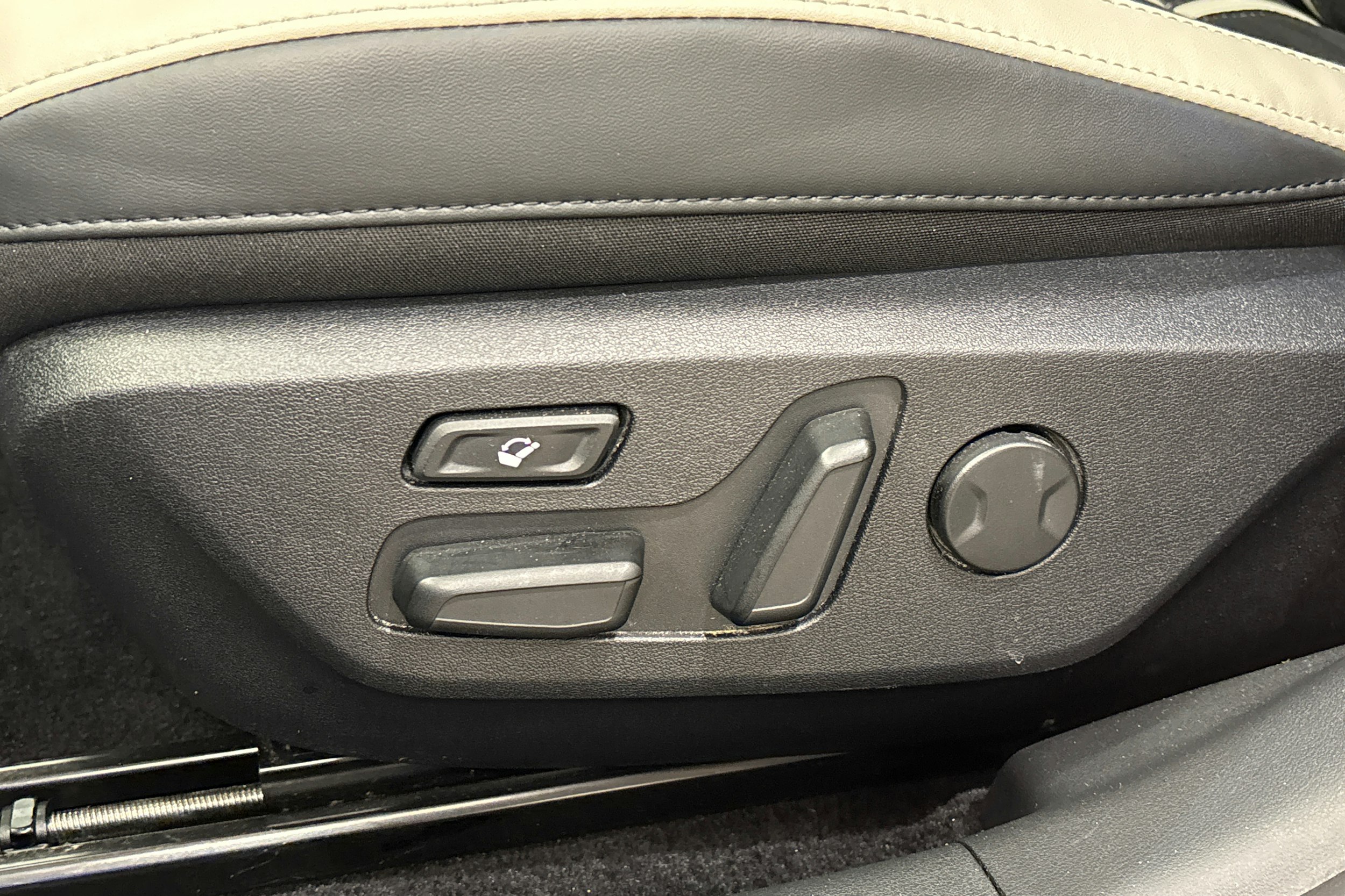 punainen Kia EV6 2025 kuva 34.