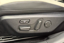 punainen Kia EV6 2025 kuva 34.