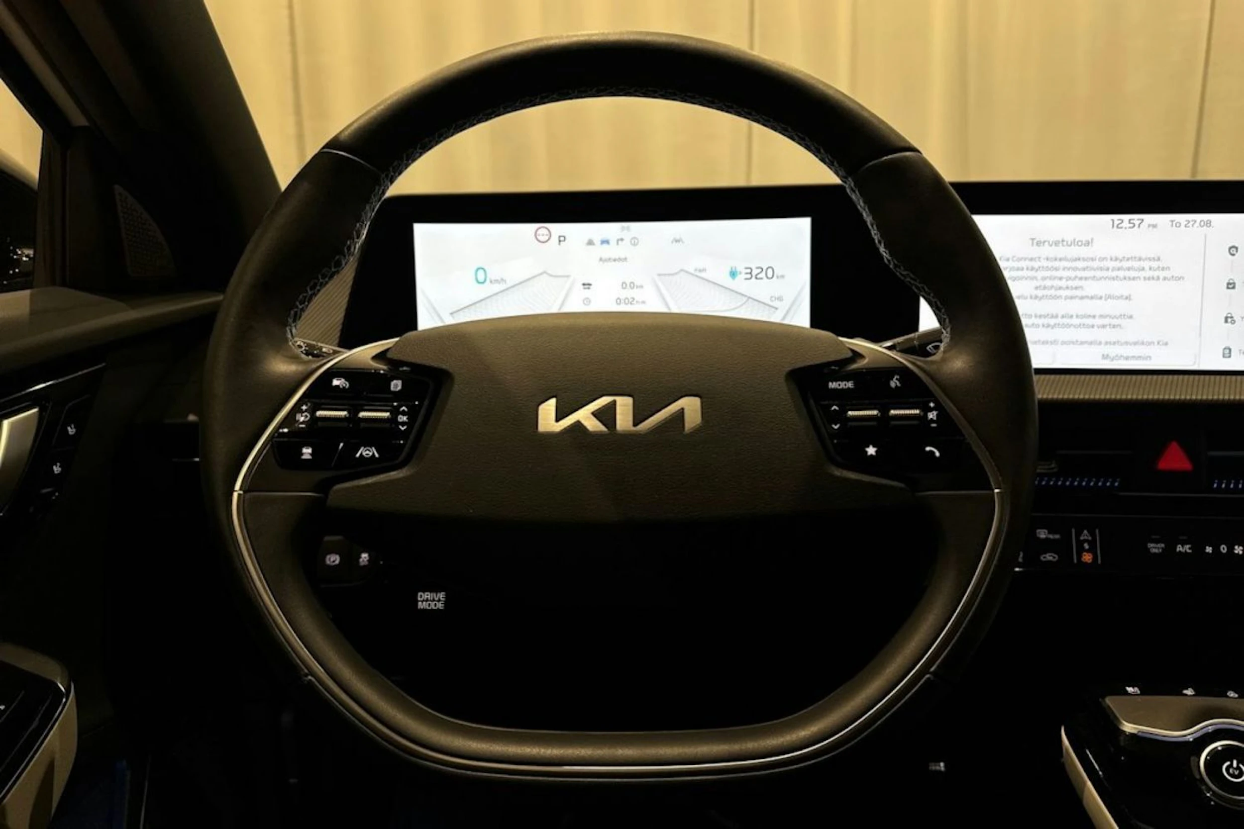 valkoinen Kia EV6 2025 kuva 17.