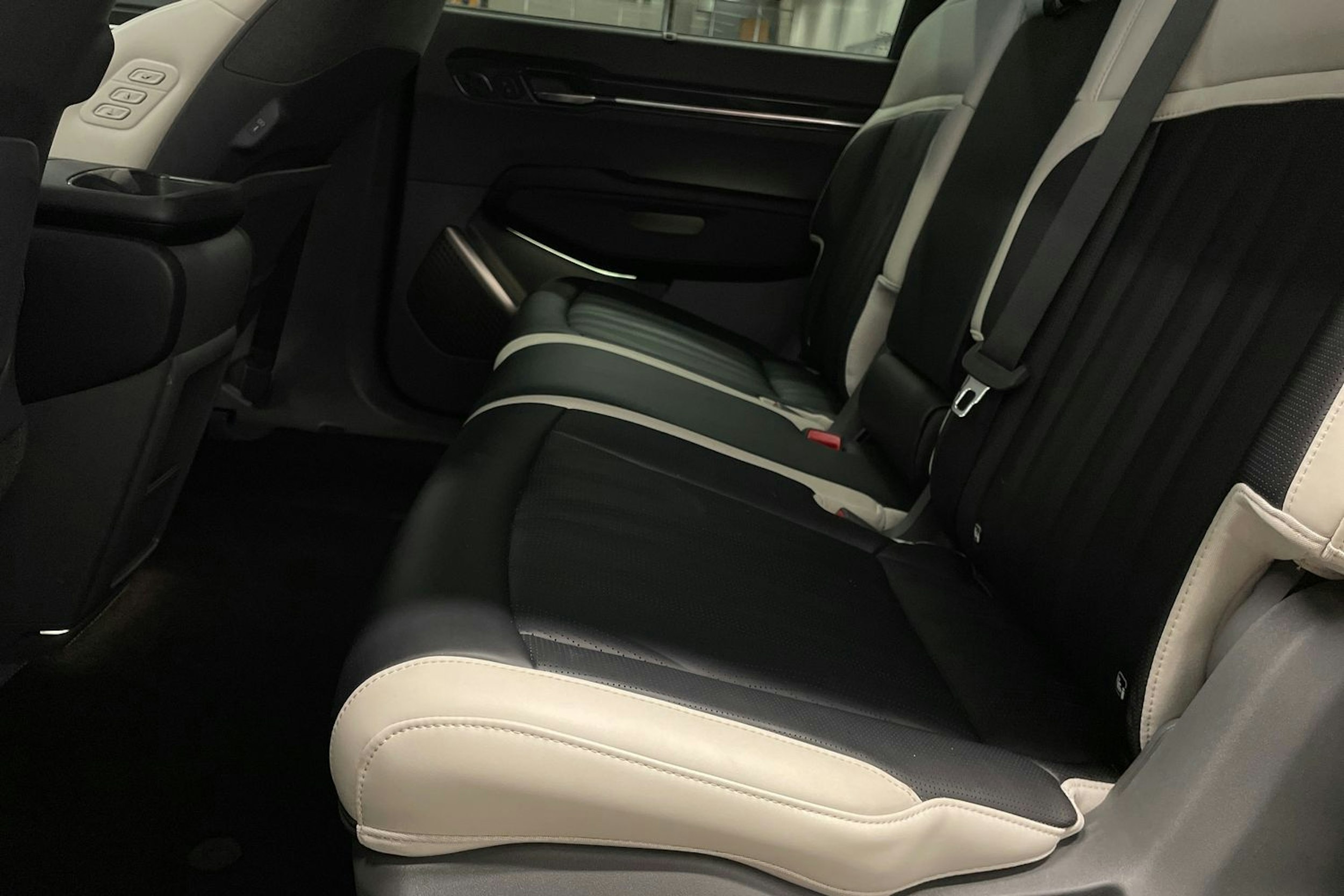 Harmaa Kia EV9 2024 kuva 8.