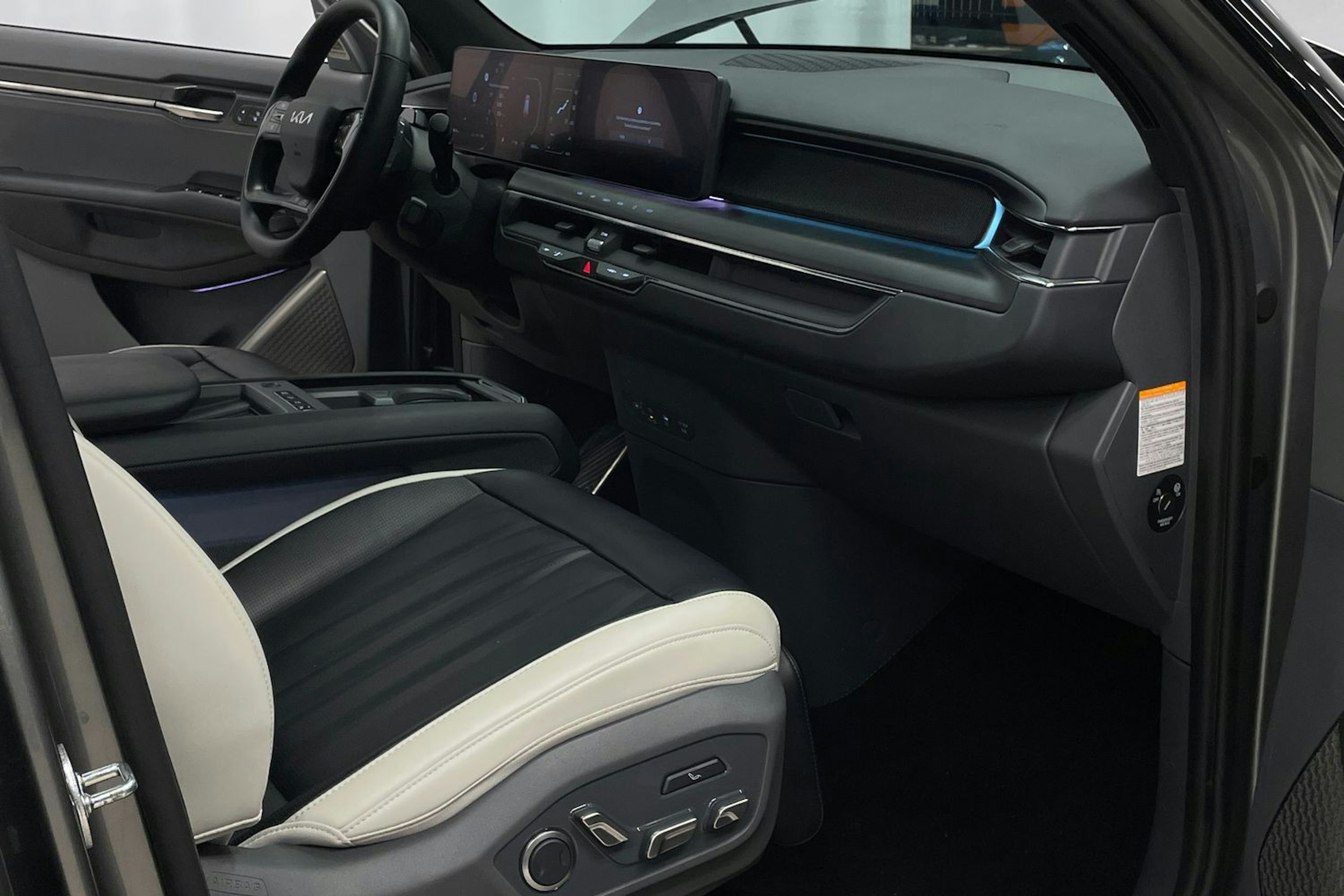 Harmaa Kia EV9 2024 kuva 25.