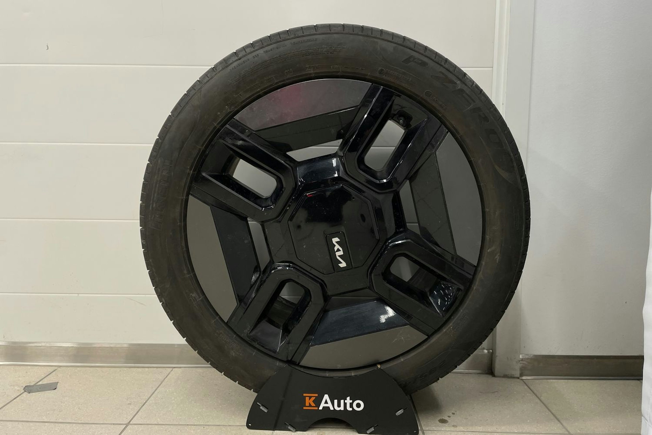 Harmaa Kia EV9 2024 kuva 26.