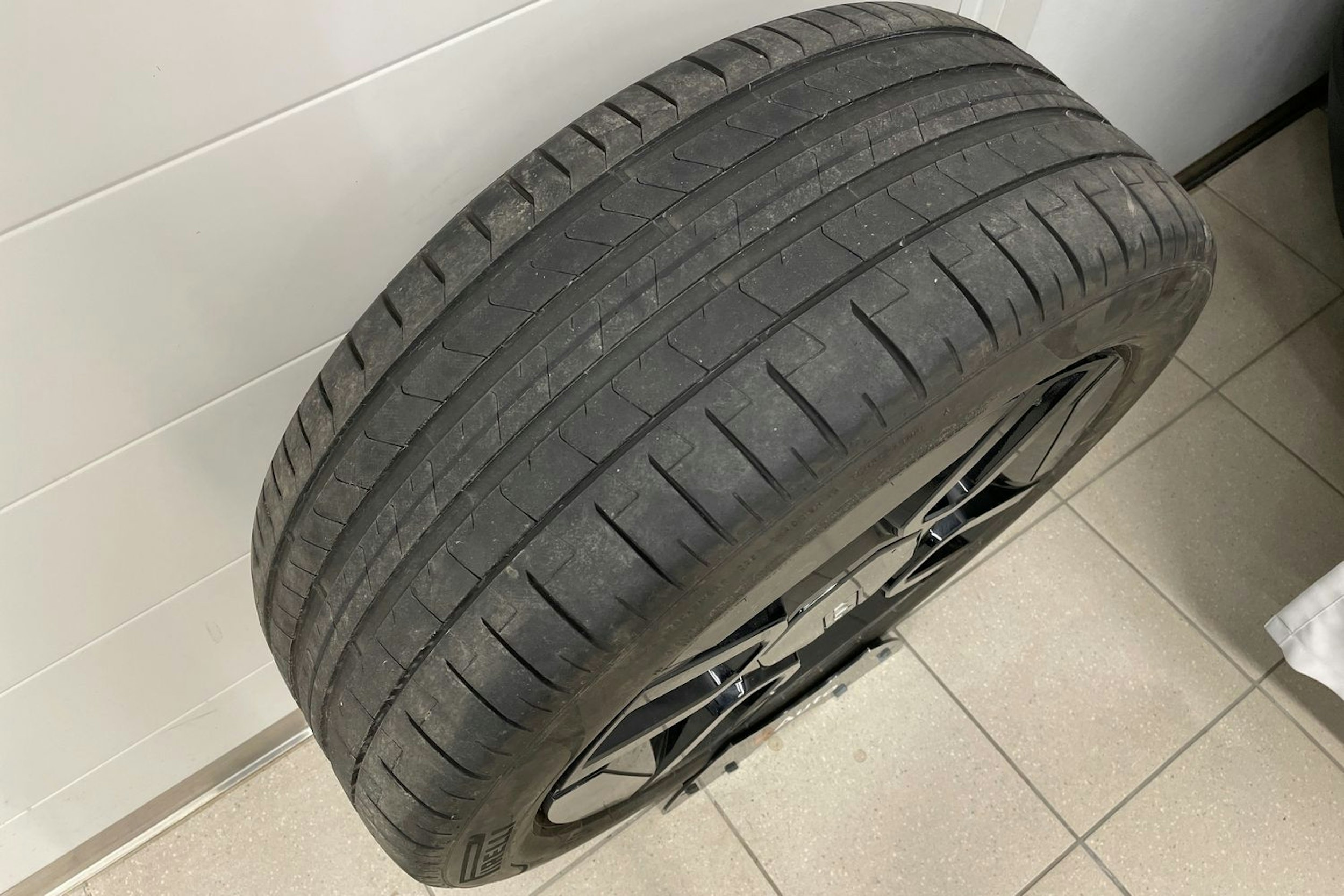 Harmaa Kia EV9 2024 kuva 27.