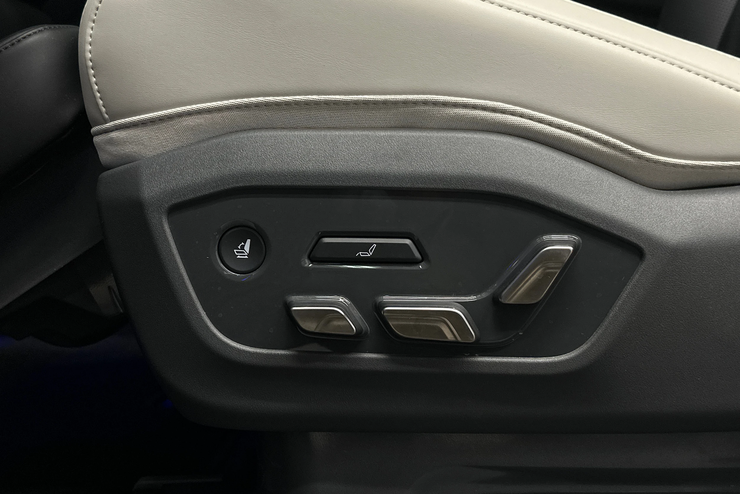 musta Kia EV9 2024 kuva 36.