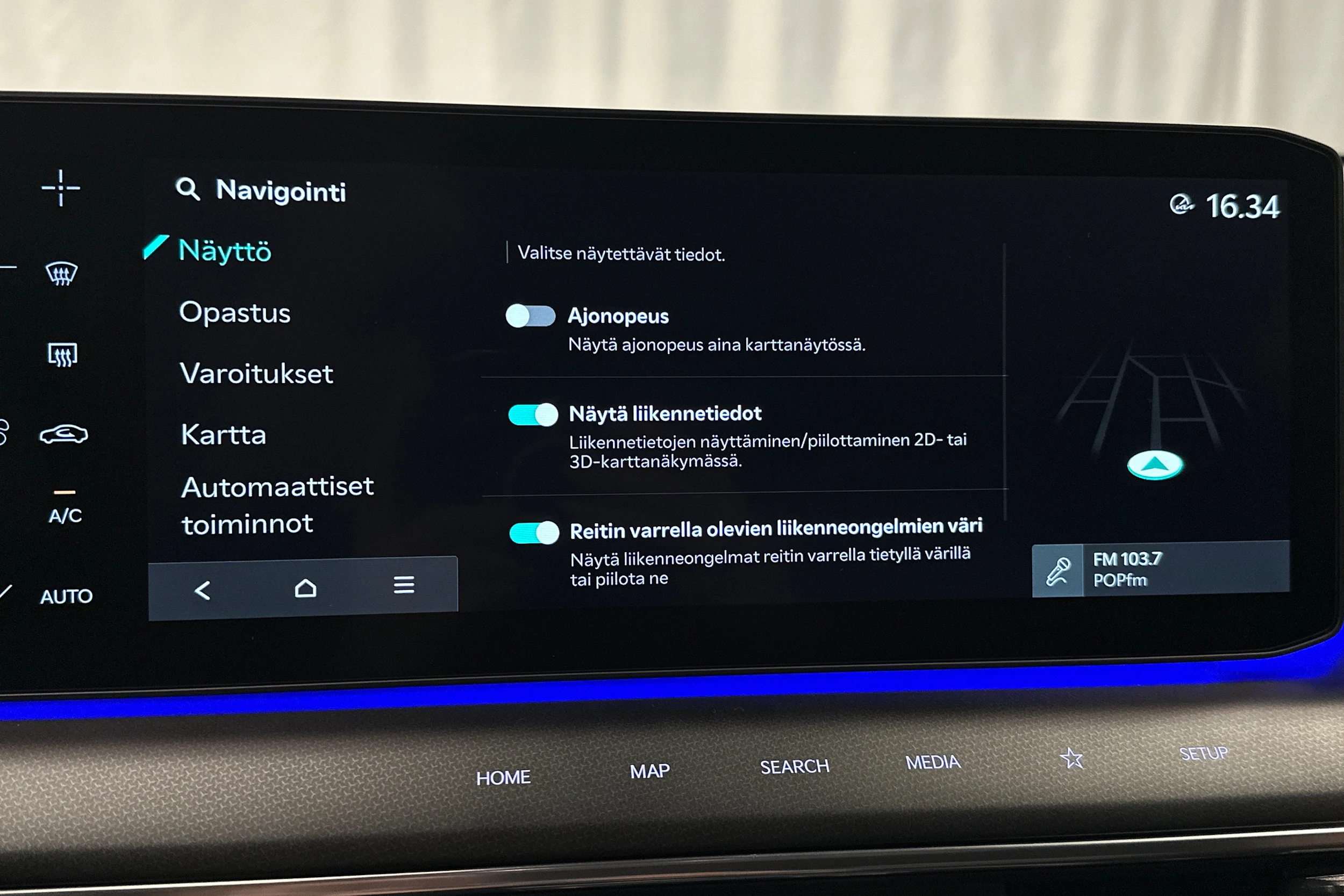 sininen Kia EV9 2025 kuva 23.