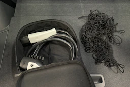 sininen Kia EV9 2025 kuva 36.