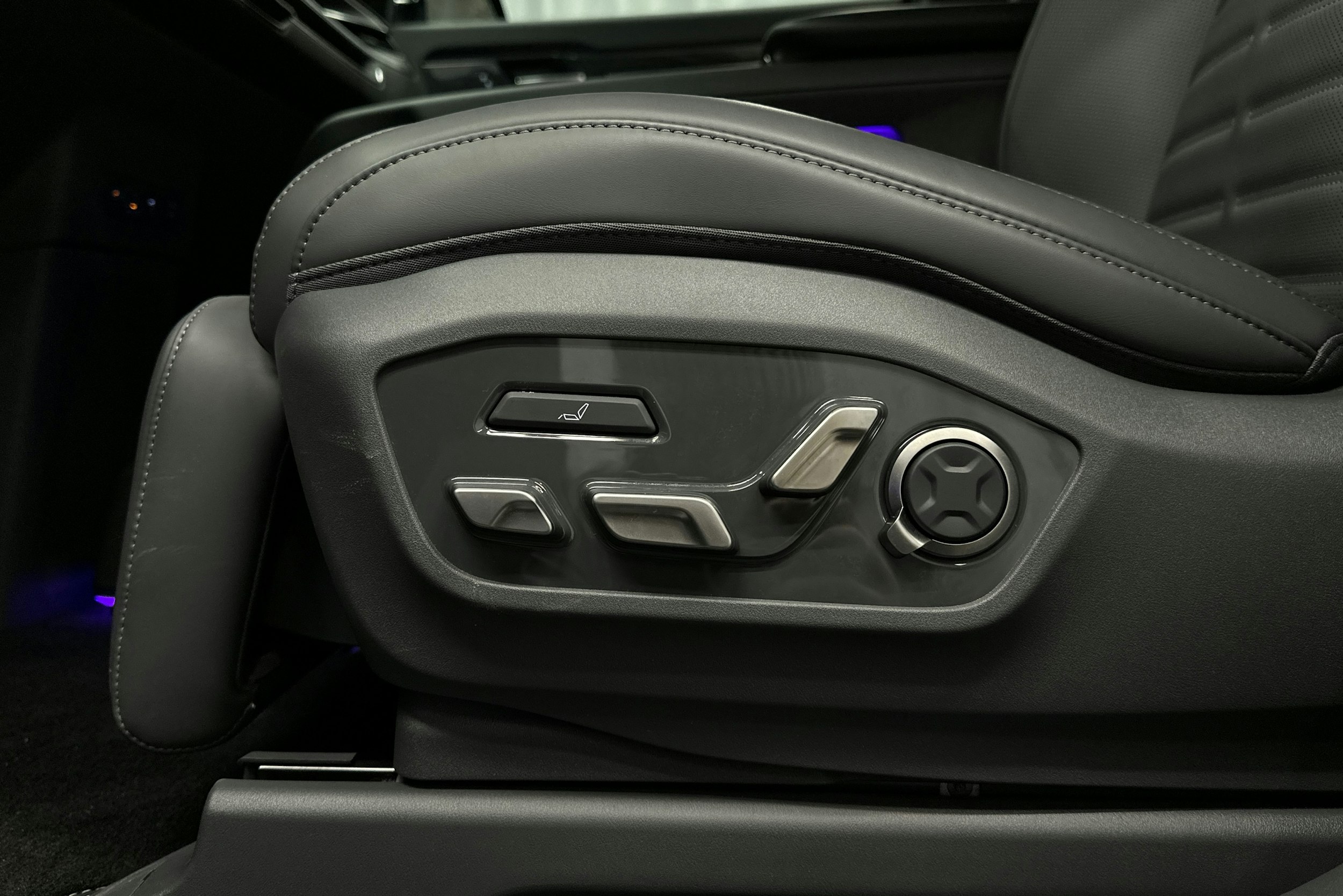 musta Kia EV9 2025 kuva 26.