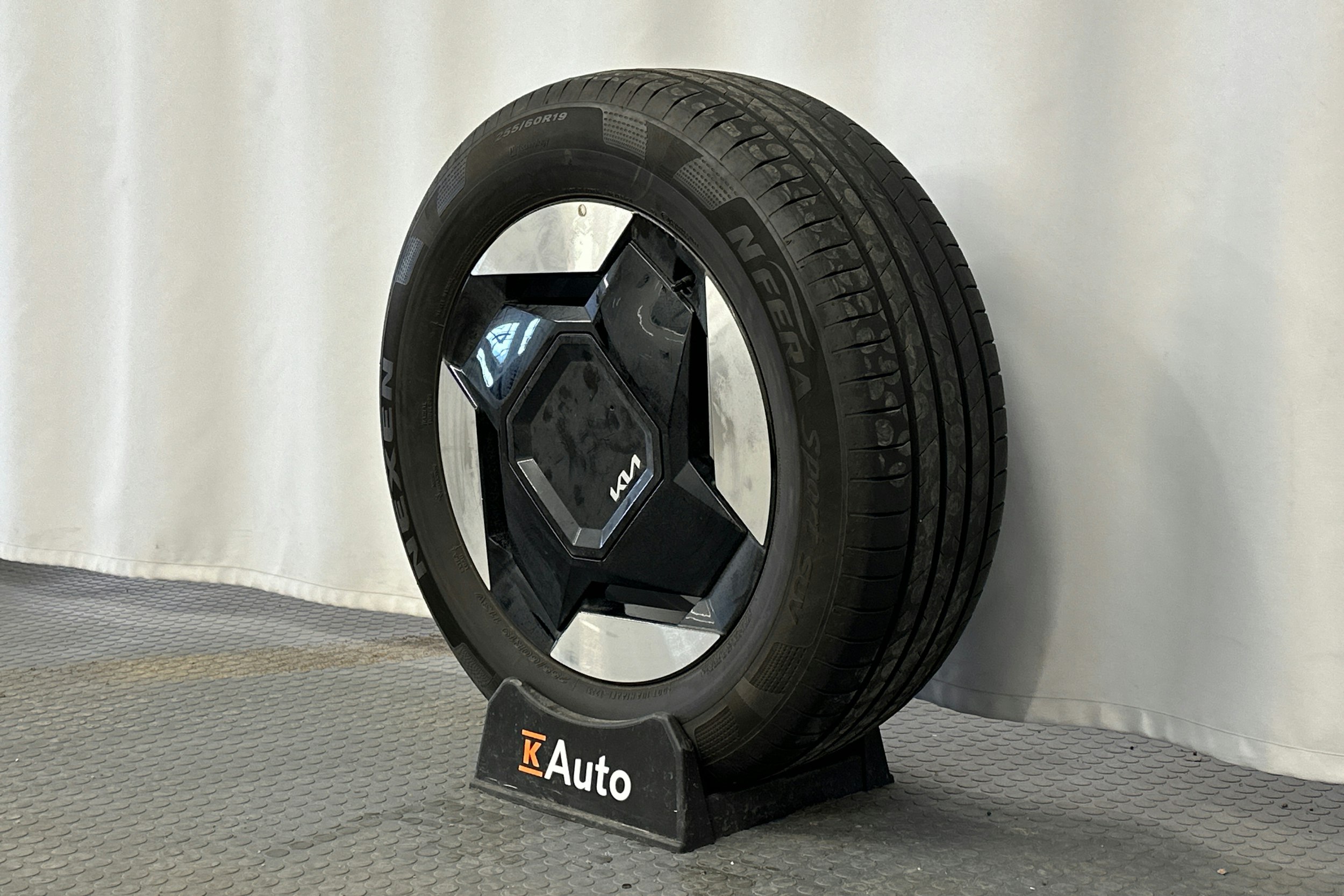 valkoinen Kia EV9 2025 kuva 13.