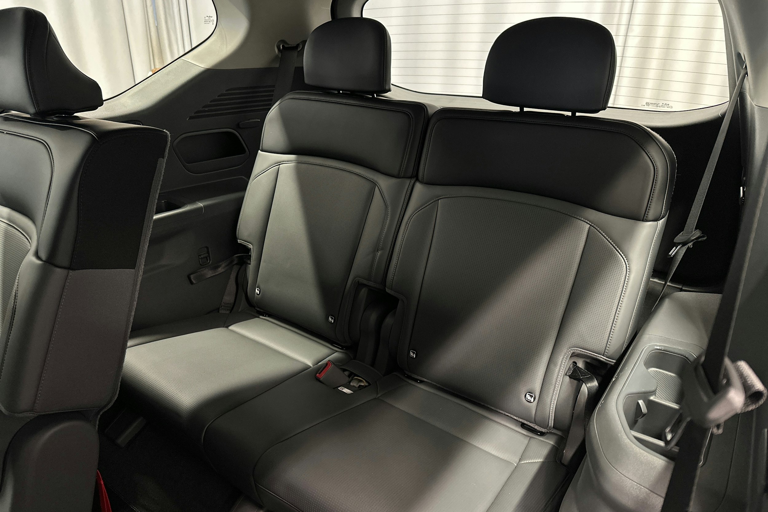 valkoinen Kia EV9 2025 kuva 16.