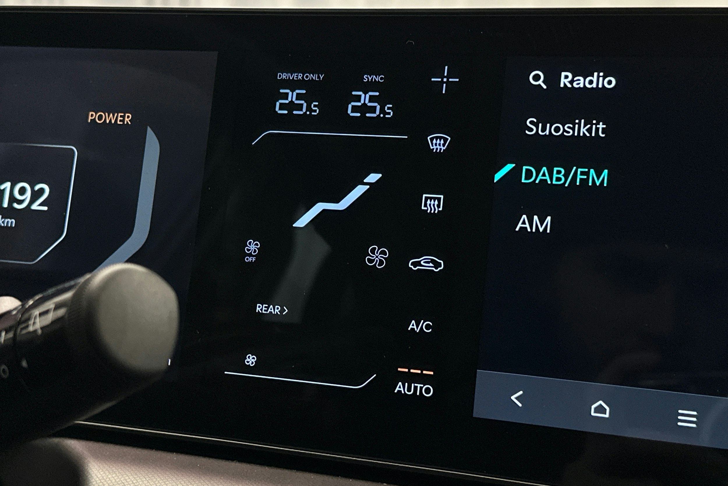 valkoinen Kia EV9 2025 kuva 27.