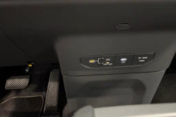 valkoinen Kia EV9 2025 kuva 46.