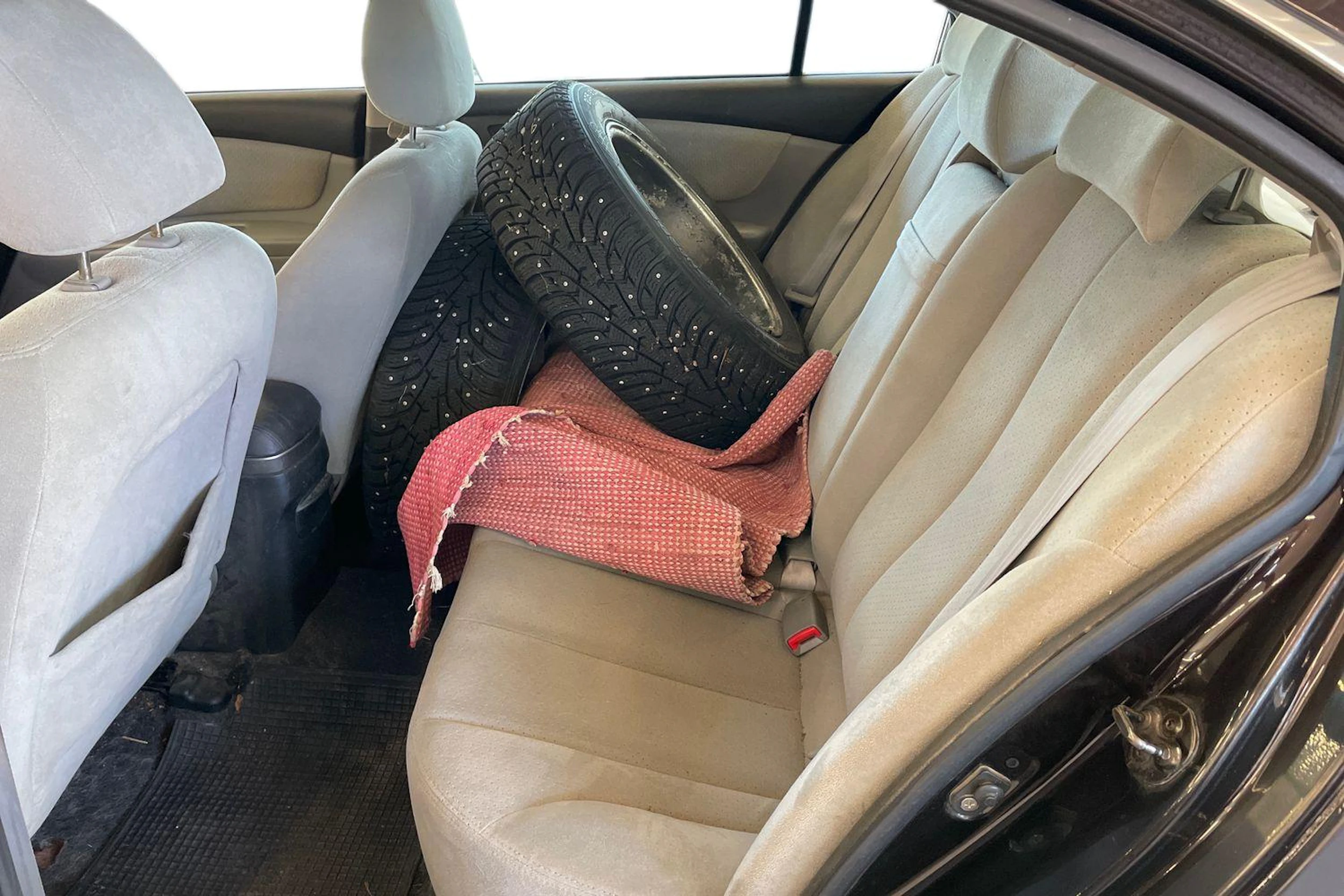 Punainen Kia Magentis 2006 kuva 8.