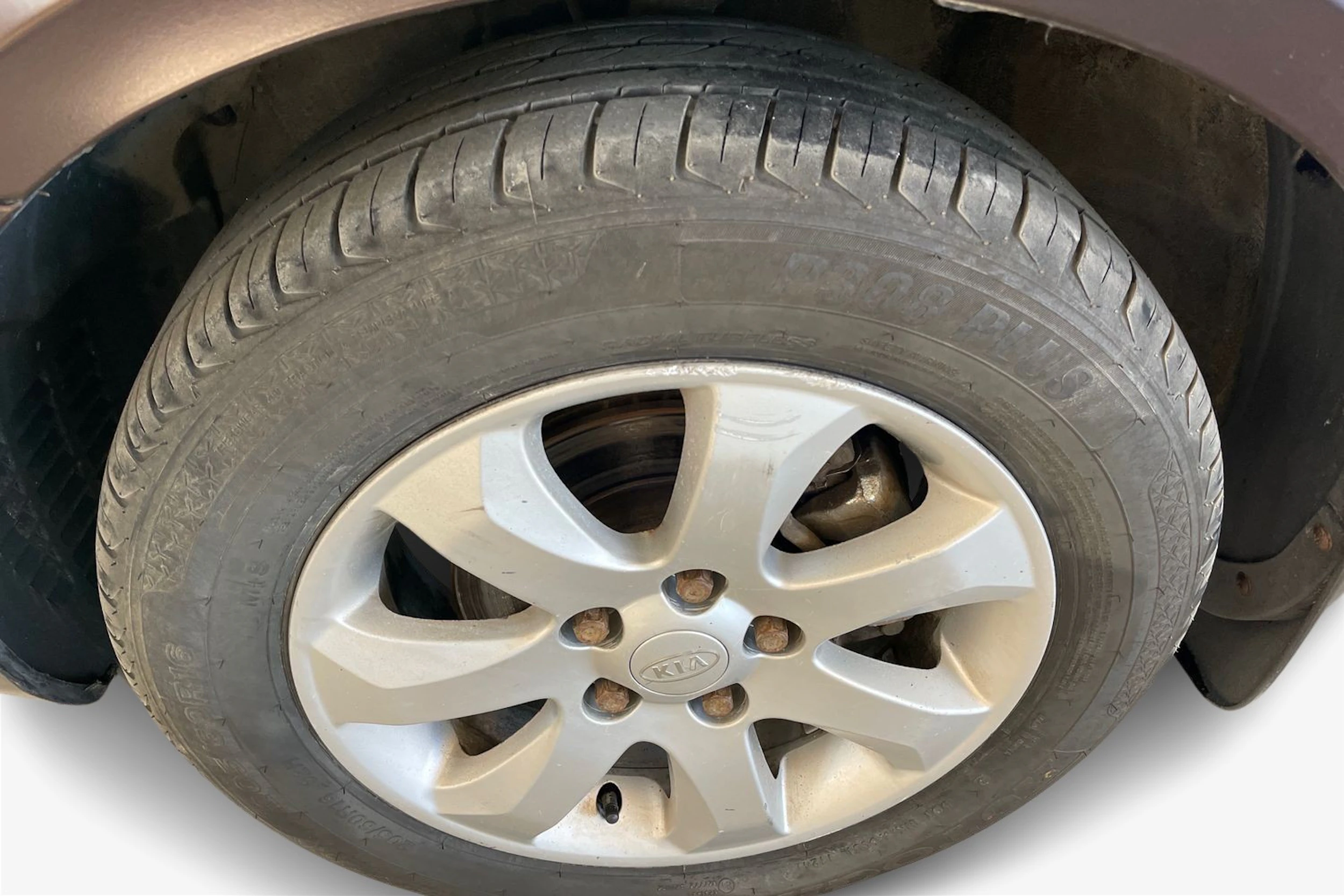 Punainen Kia Magentis 2006 kuva 9.