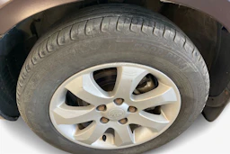 Punainen Kia Magentis 2006 kuva 9.