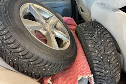 Punainen Kia Magentis 2006 kuva 11.