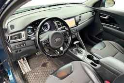 sininen Kia Niro 2017 kuva 3.