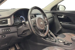 harmaa Kia Niro 2017 kuva 8.